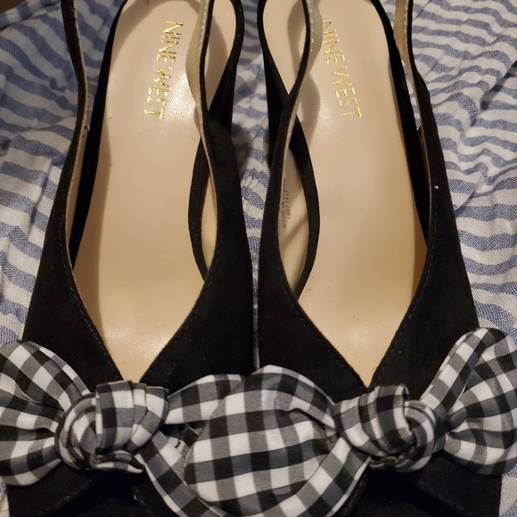 Nine West Shoes - Nine West peep toe heels NWOT